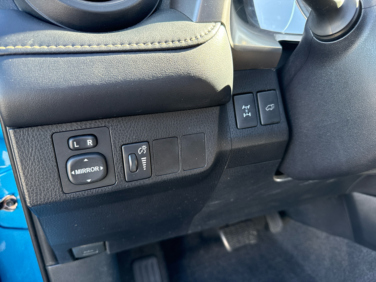 Toyota RAV4 XLE 4D SUV AWD 2016