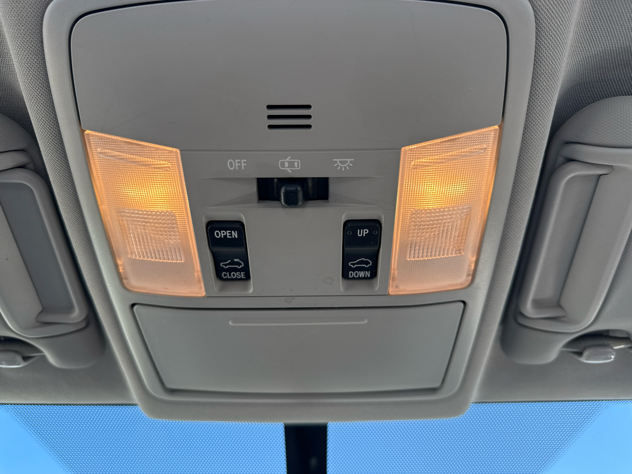 Toyota RAV4 XLE 4D SUV AWD 2016