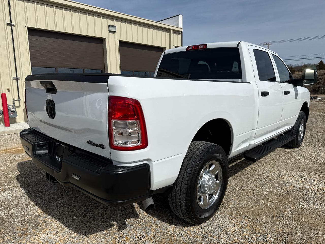 RAM 2500 Tradesman Crew Cab 4WD SWB 2023