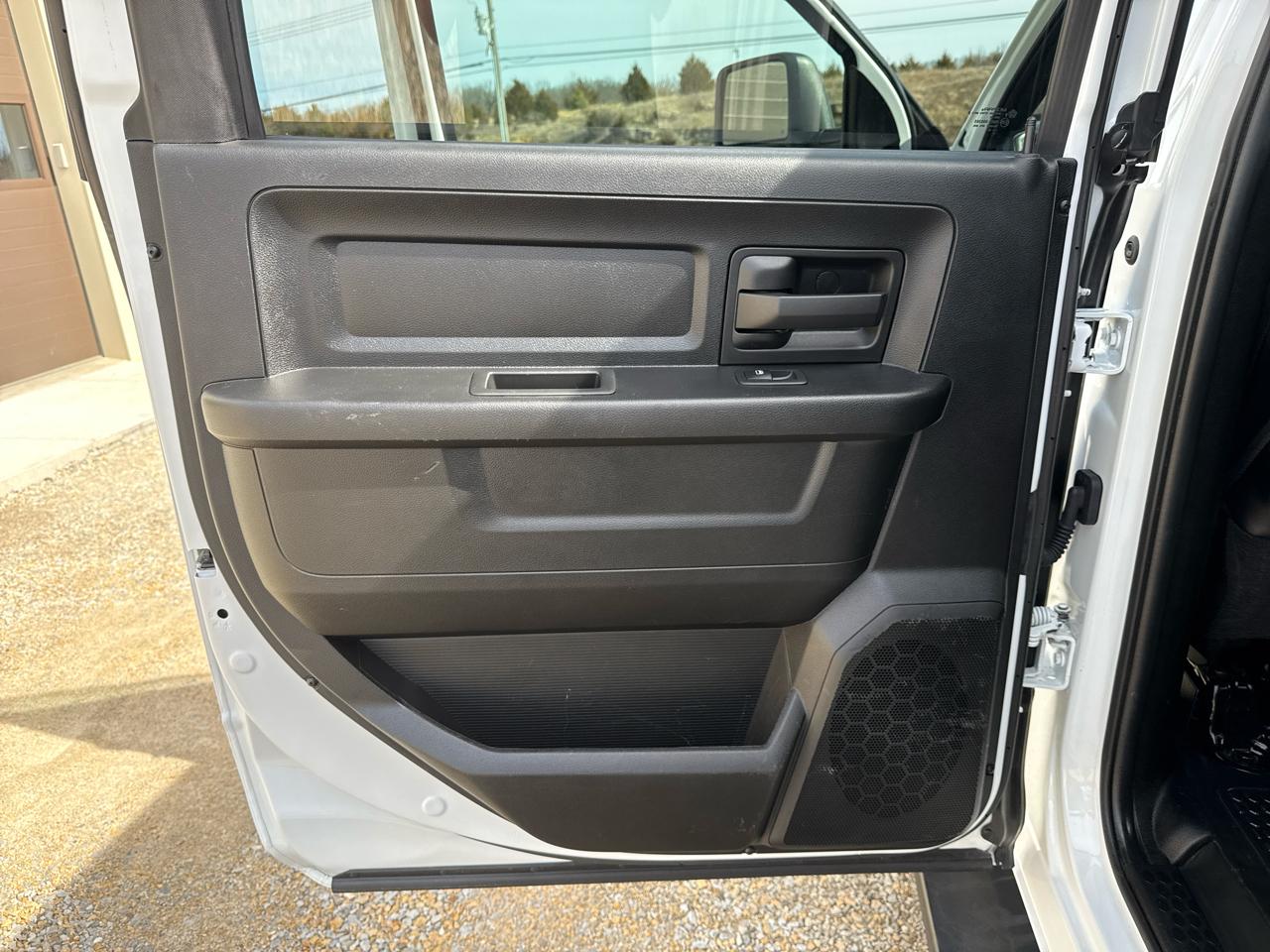 RAM 2500 Tradesman Crew Cab 4WD SWB 2023