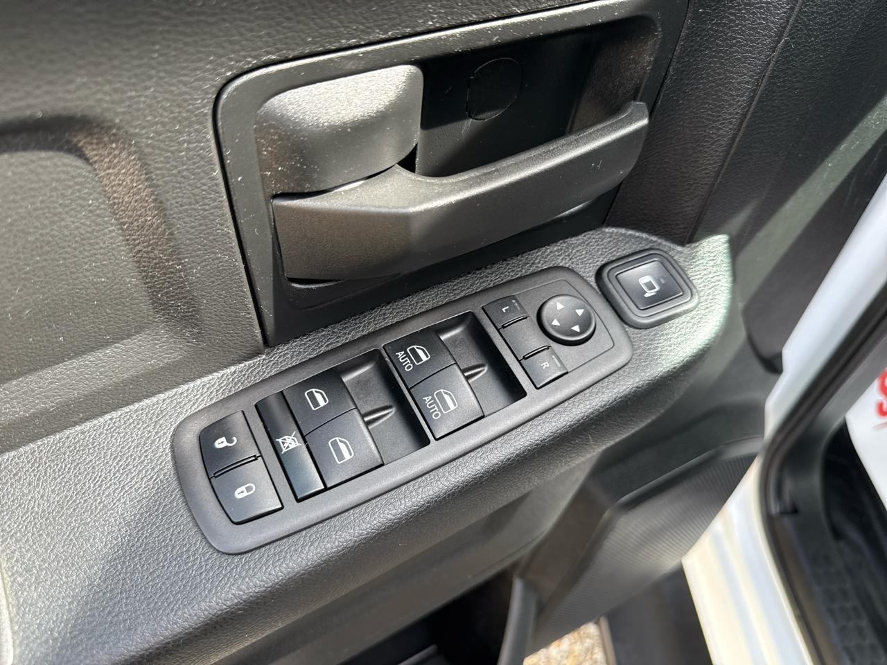 RAM 2500 Tradesman Crew Cab 4WD SWB 2023