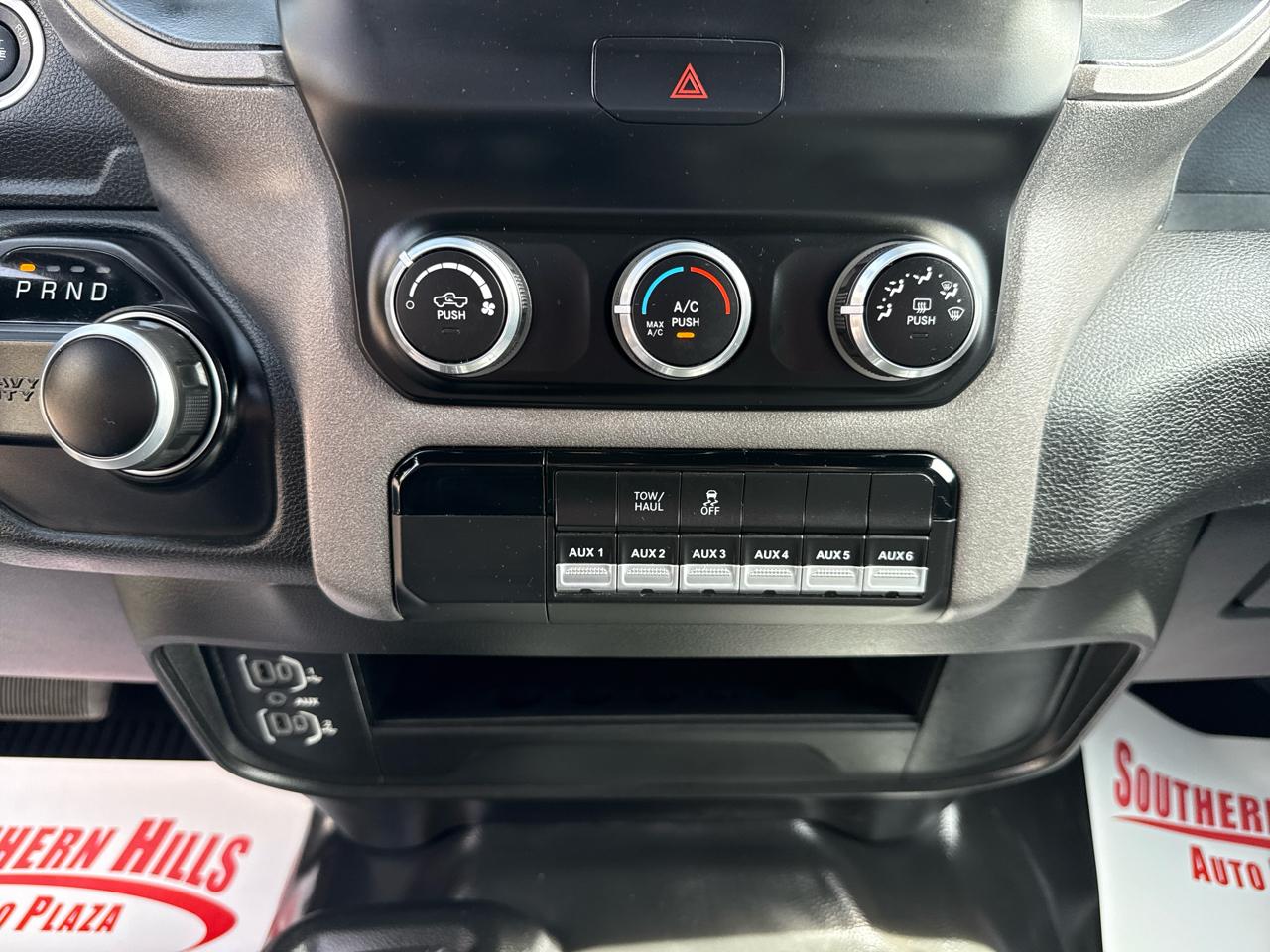 RAM 2500 Tradesman Crew Cab 4WD SWB 2023