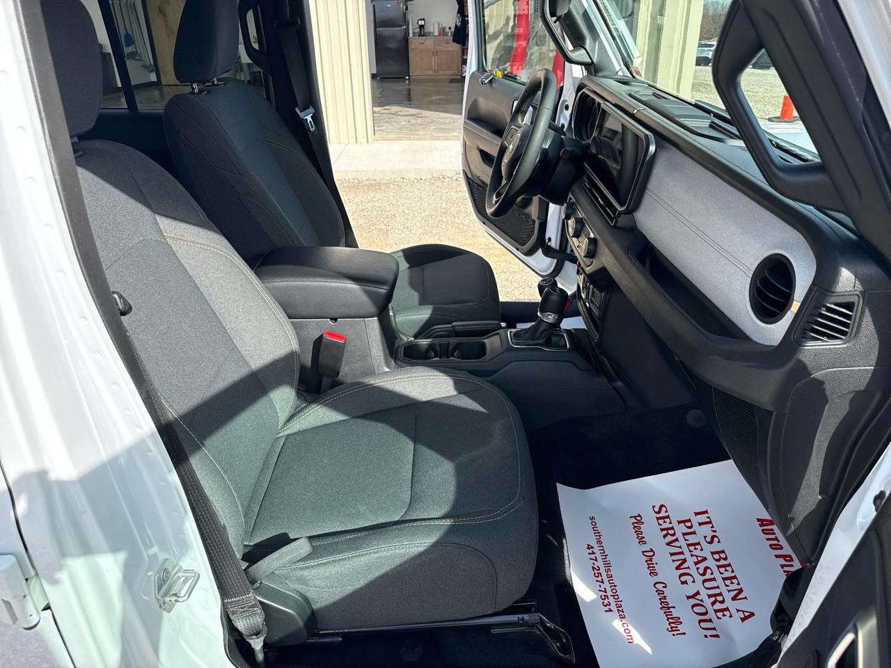 Jeep Wrangler Sport 4D SUV 4WD 2024