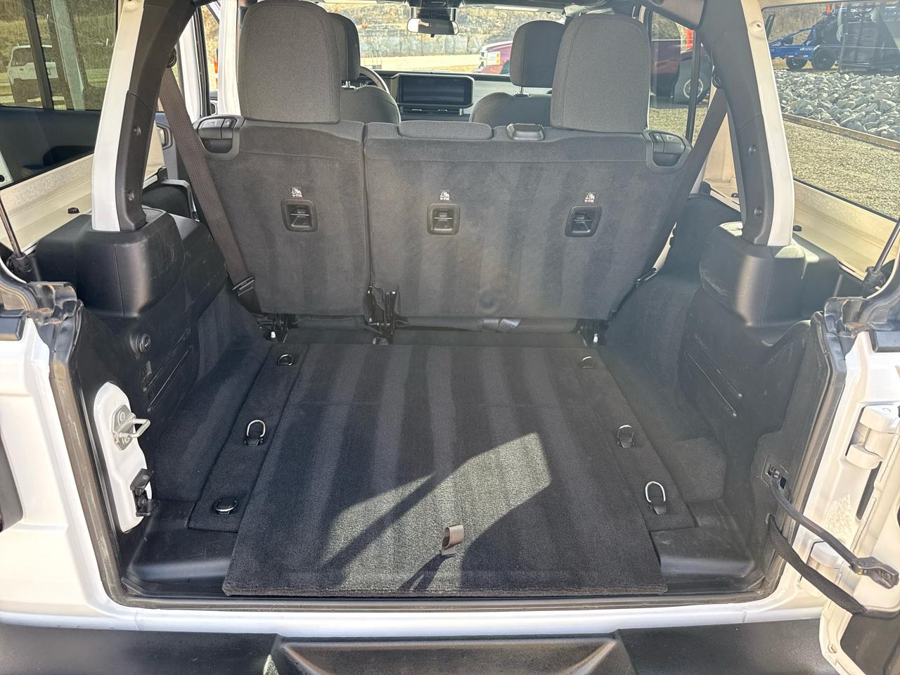 Jeep Wrangler Sport 4D SUV 4WD 2024