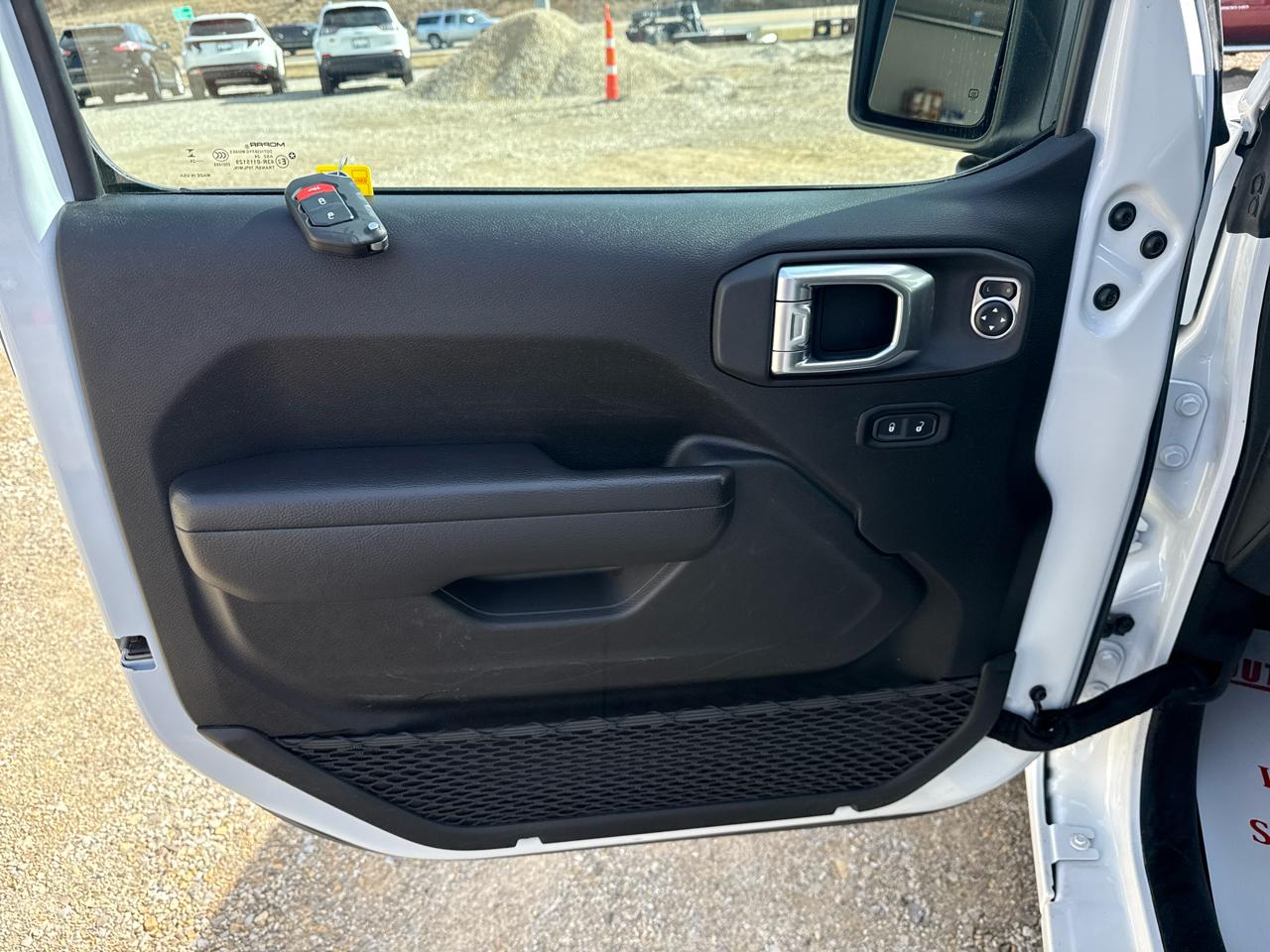 Jeep Wrangler Sport 4D SUV 4WD 2024