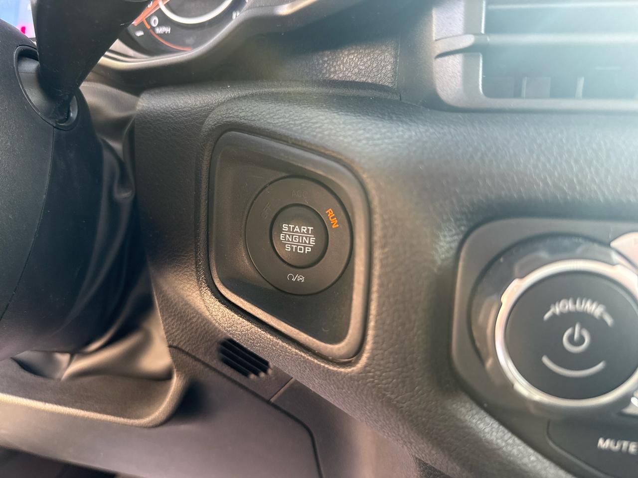 Jeep Wrangler Sport 4D SUV 4WD 2024