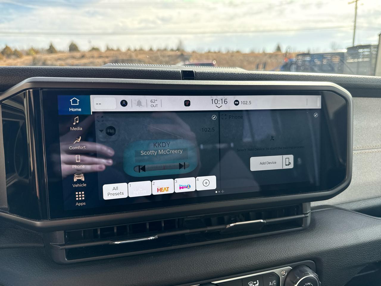 Jeep Wrangler Sport 4D SUV 4WD 2024