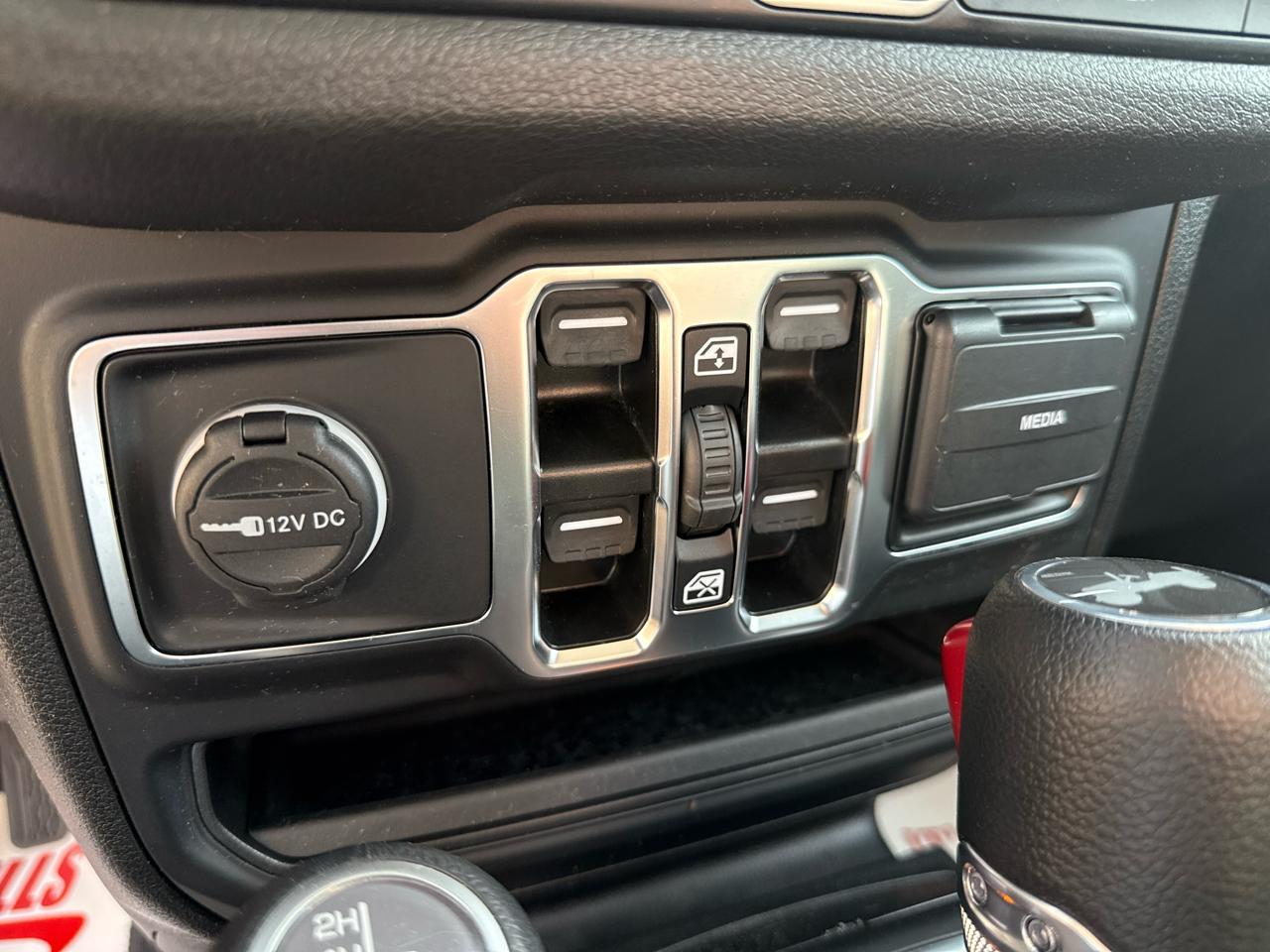 Jeep Wrangler Sport 4D SUV 4WD 2024