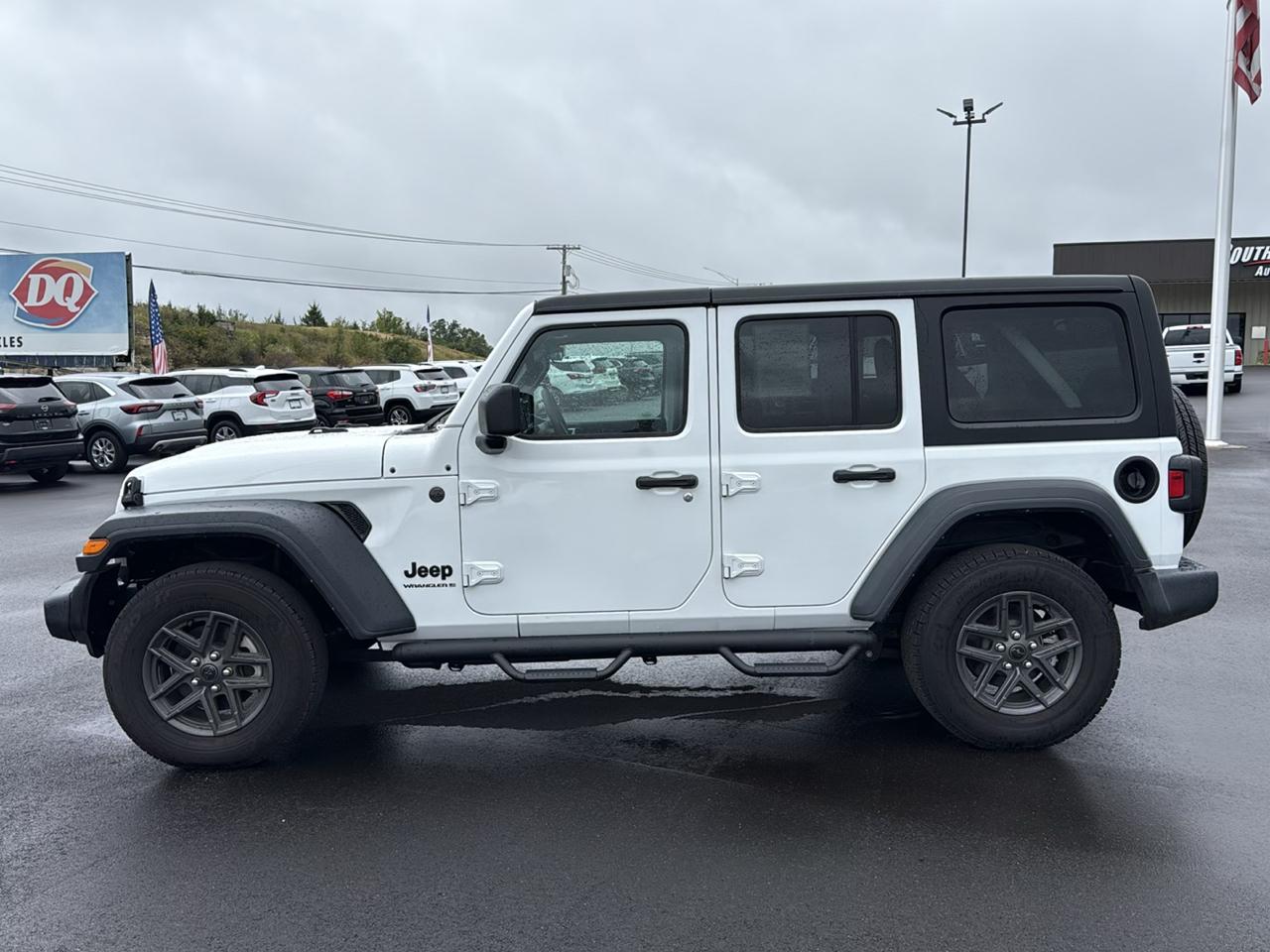 Jeep Wrangler Sport 4D SUV 4WD 2024