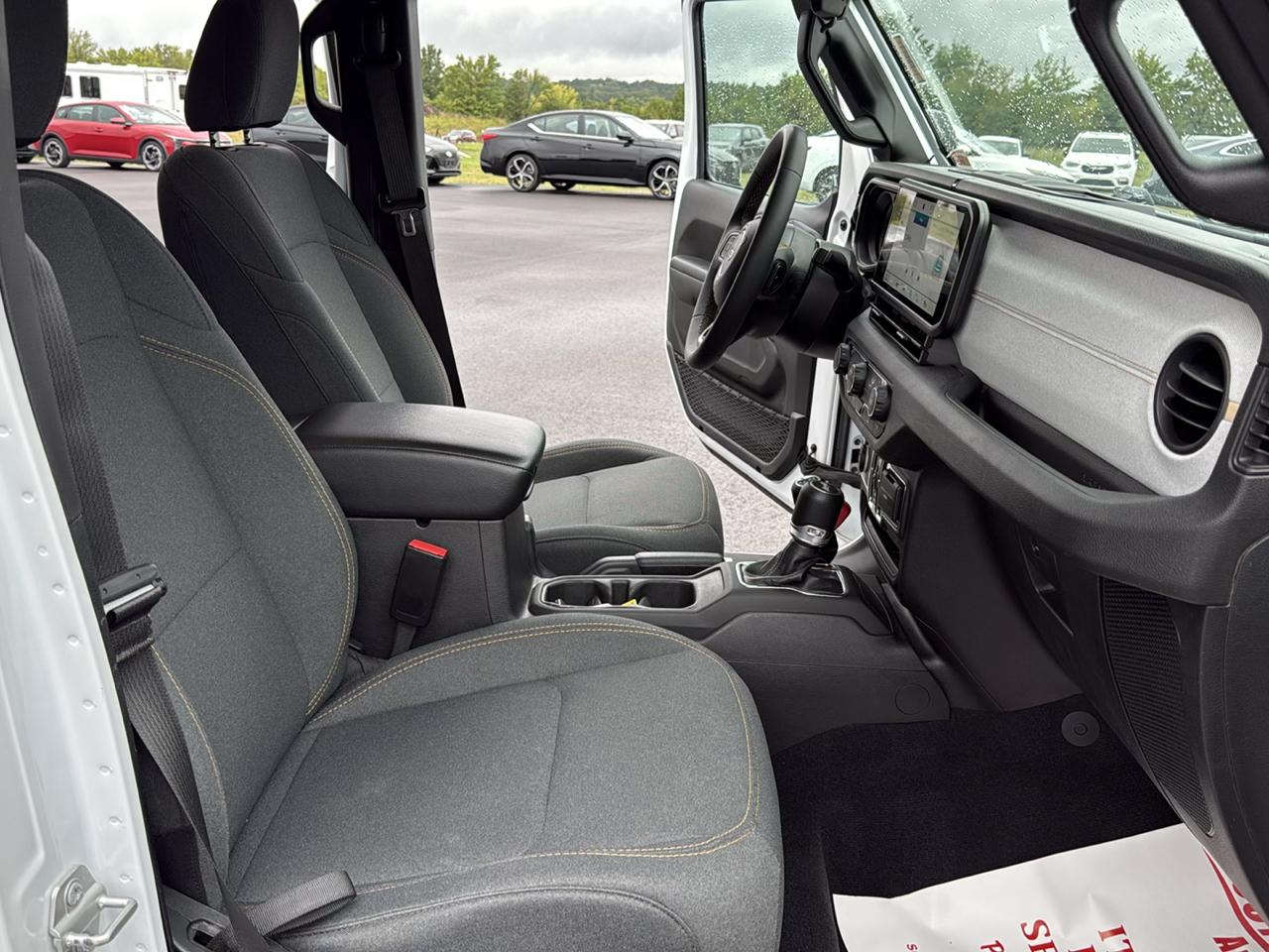 Jeep Wrangler Sport 4D SUV 4WD 2024
