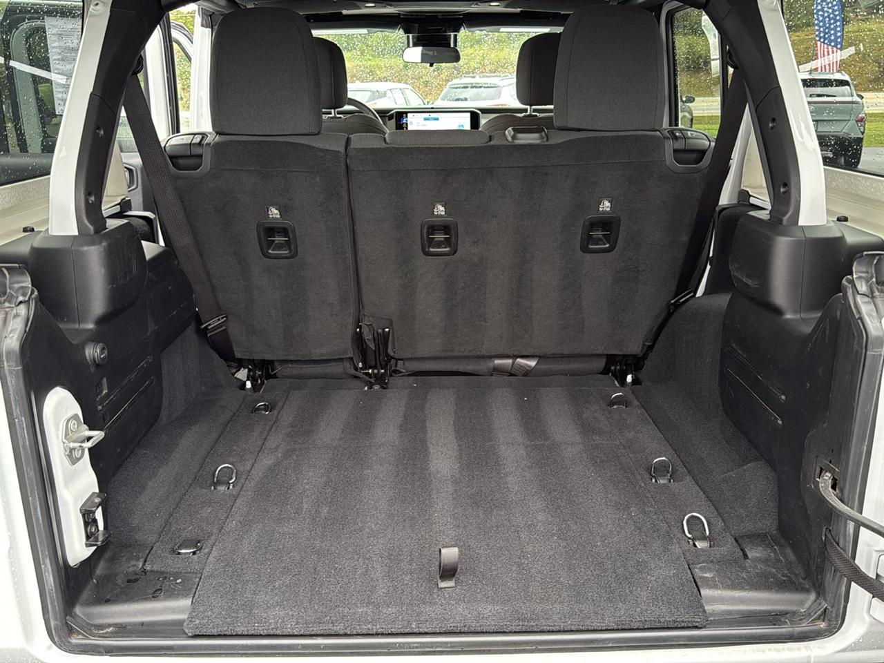 Jeep Wrangler Sport 4D SUV 4WD 2024