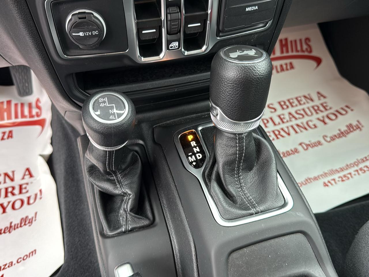 Jeep Wrangler Sport 4D SUV 4WD 2024