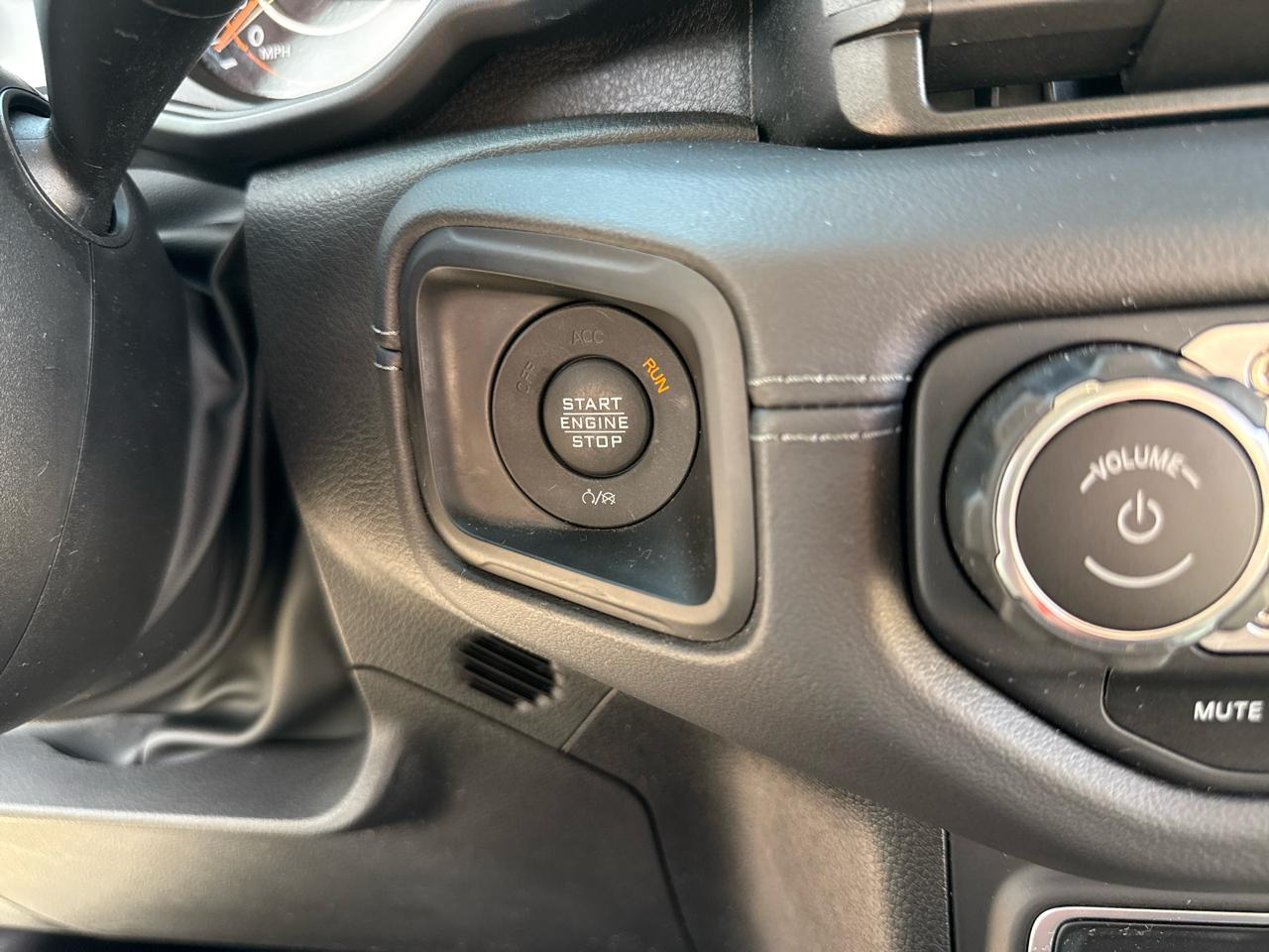 Jeep Wrangler Rubicon 4D SUV 4WD 2025