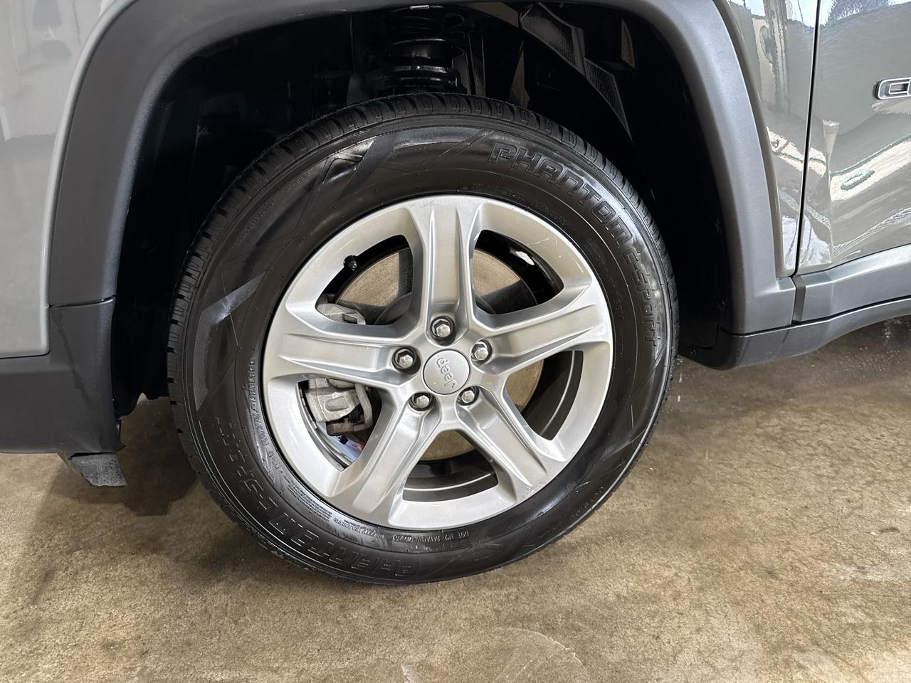 Jeep Compass Latitude 4D SUV 4WD 2024