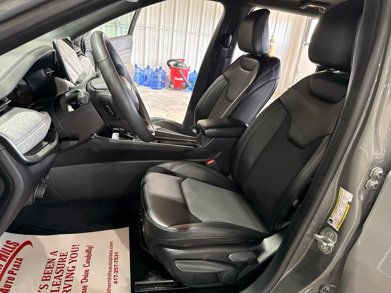 Jeep Compass Latitude 4D SUV 4WD 2024