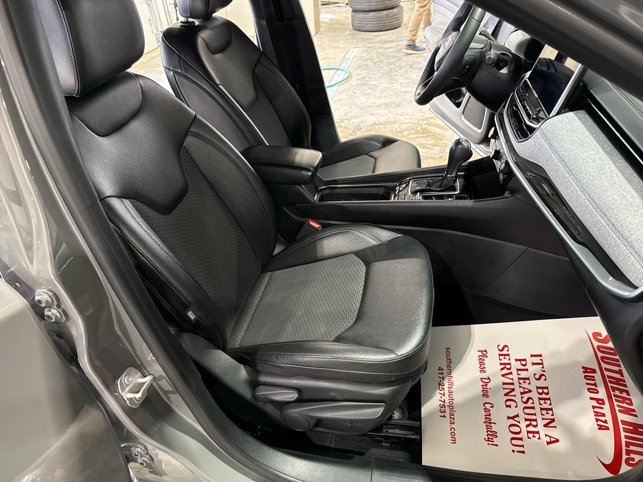 Jeep Compass Latitude 4D SUV 4WD 2024