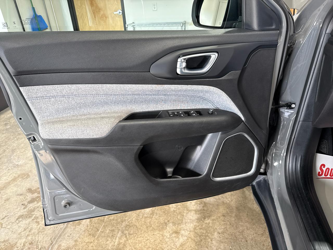 Jeep Compass Latitude 4D SUV 4WD 2024