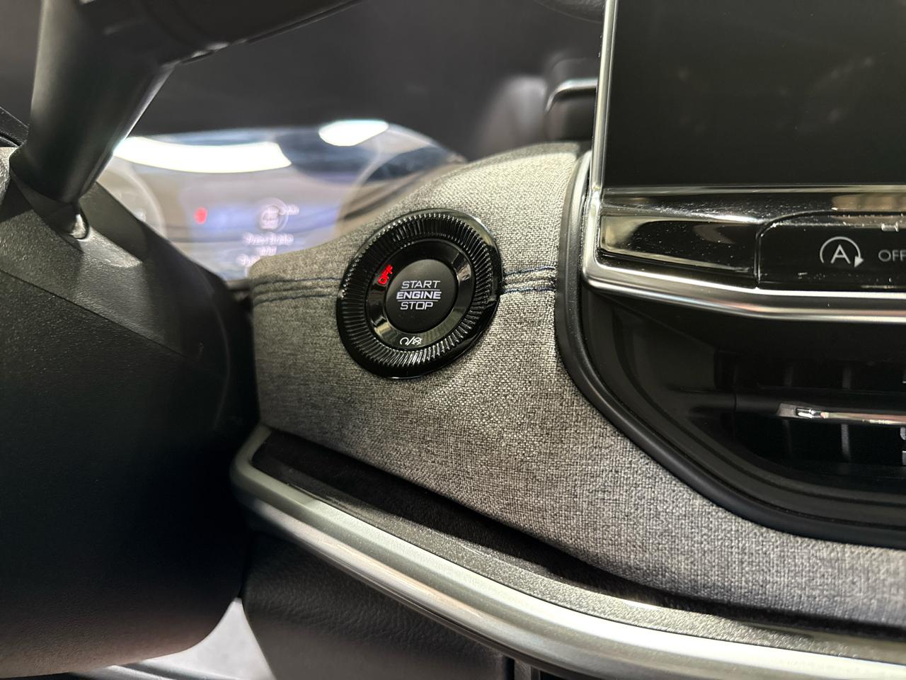 Jeep Compass Latitude 4D SUV 4WD 2024