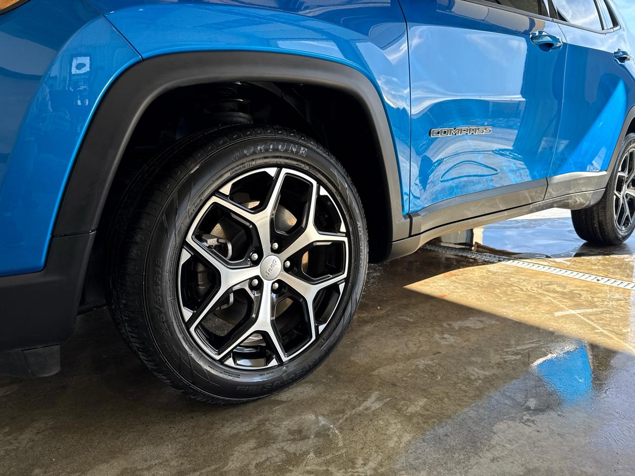 Jeep Compass Latitude 4D SUV 4WD 2024