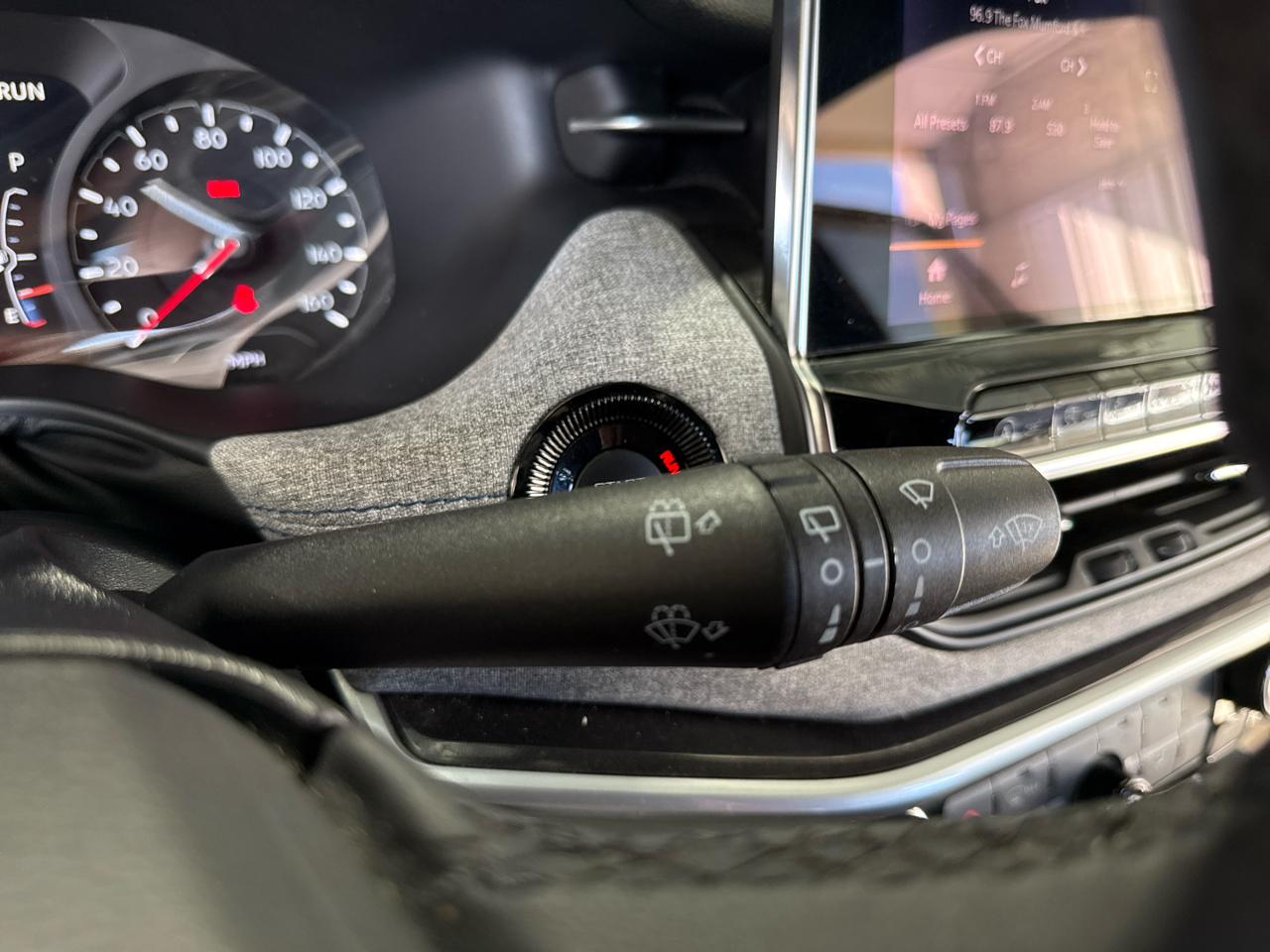 Jeep Compass Latitude 4D SUV 4WD 2024