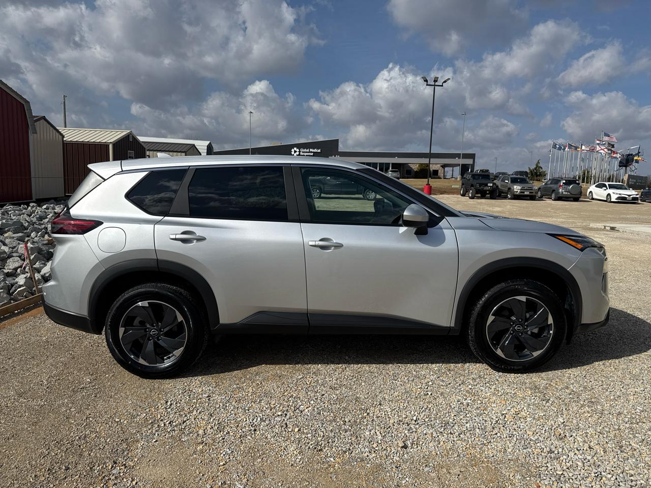 Nissan Rogue SV 4D SUV FWD 2025