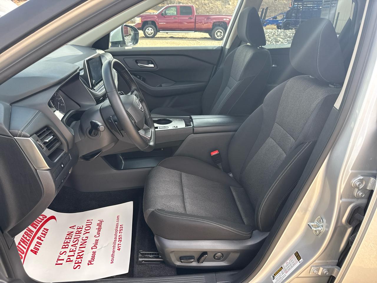 Nissan Rogue SV 4D SUV FWD 2025