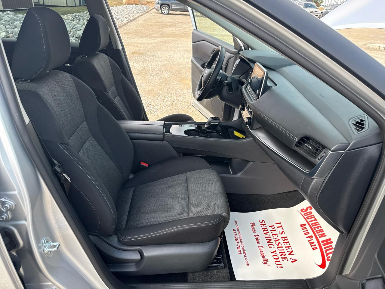 Nissan Rogue SV 4D SUV FWD 2025