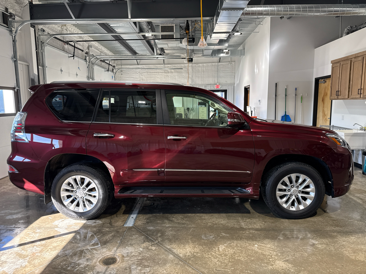 Lexus GX 460 Base 4D SUV 4WD 2015