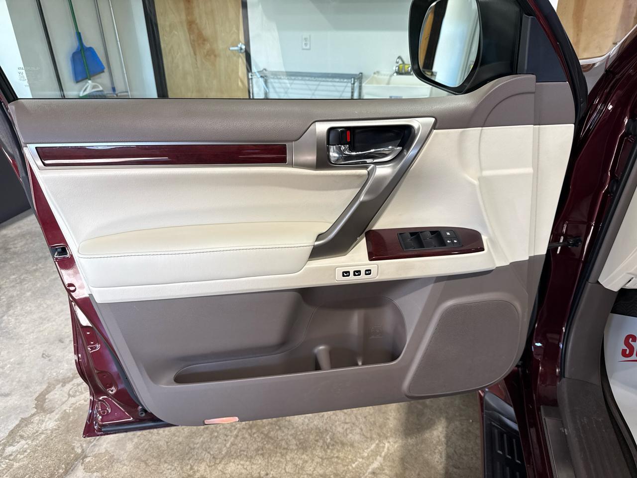 Lexus GX 460 Base 4D SUV 4WD 2015