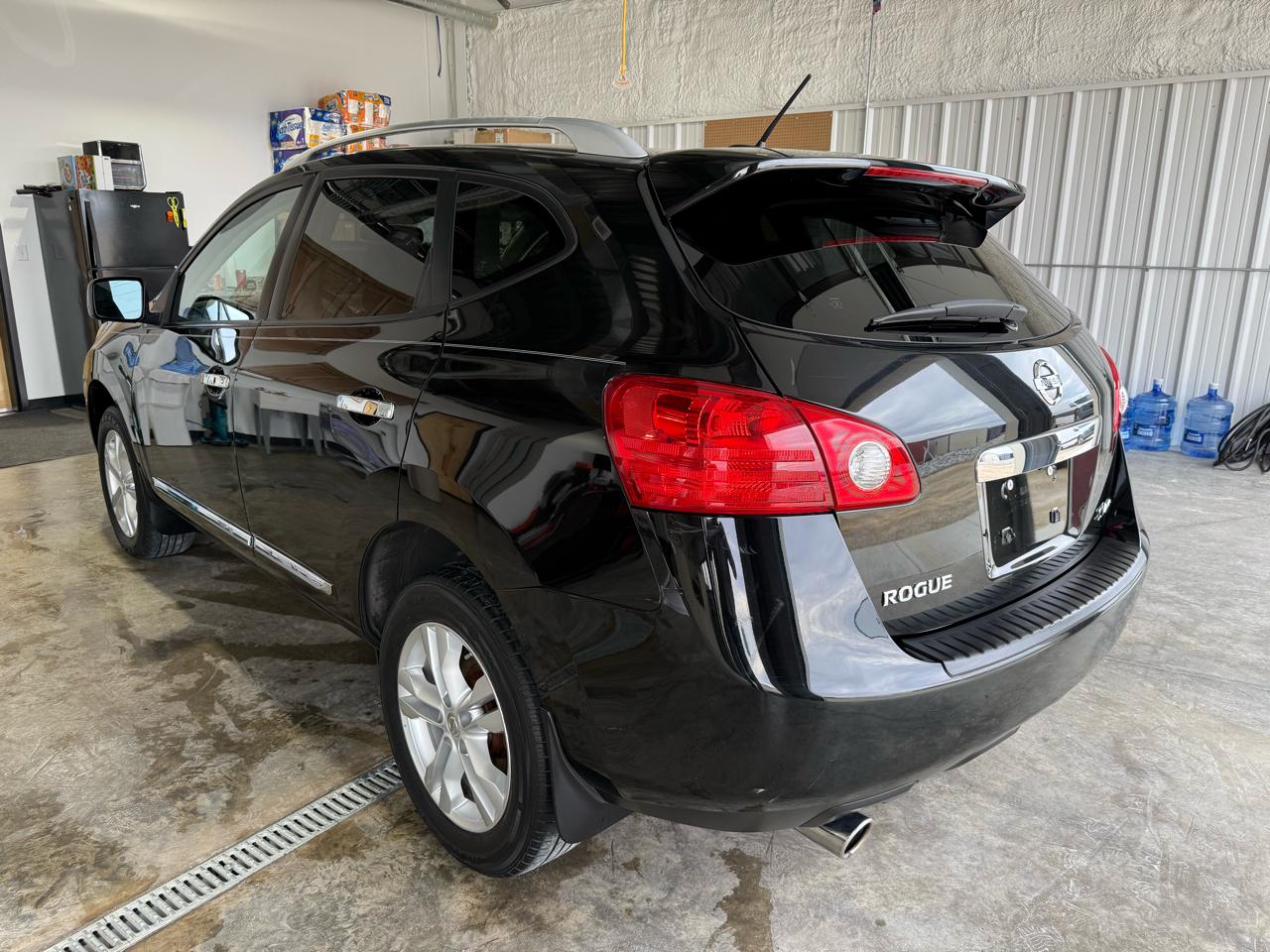 Nissan Rogue SV 4D SUV AWD 2013