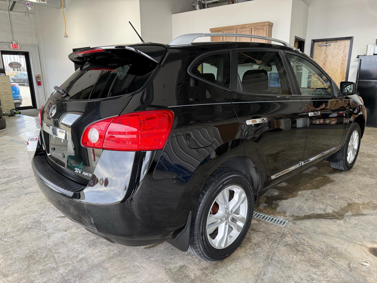 Nissan Rogue SV 4D SUV AWD 2013