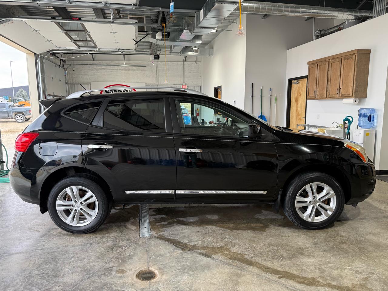 Nissan Rogue SV 4D SUV AWD 2013