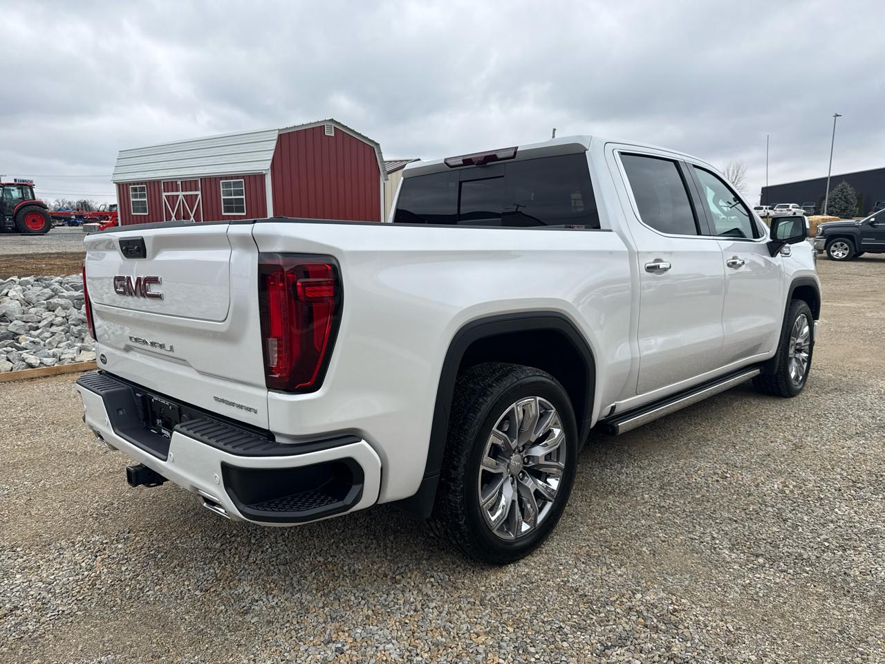 GMC Sierra 1500 Denali Crew Cab 4WD SWB 2024