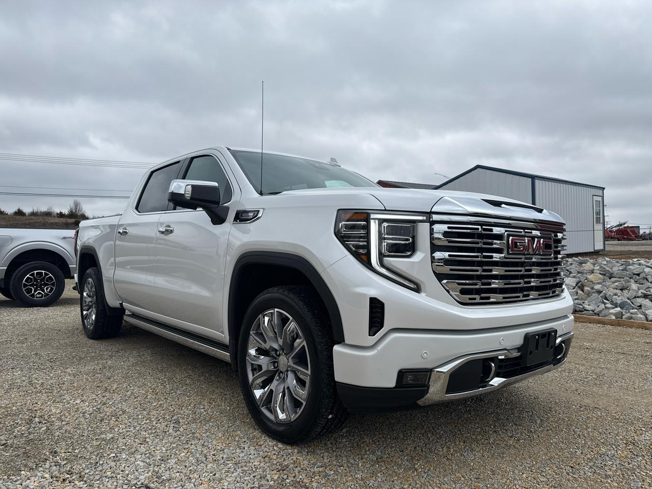 GMC Sierra 1500 Denali Crew Cab 4WD SWB 2024