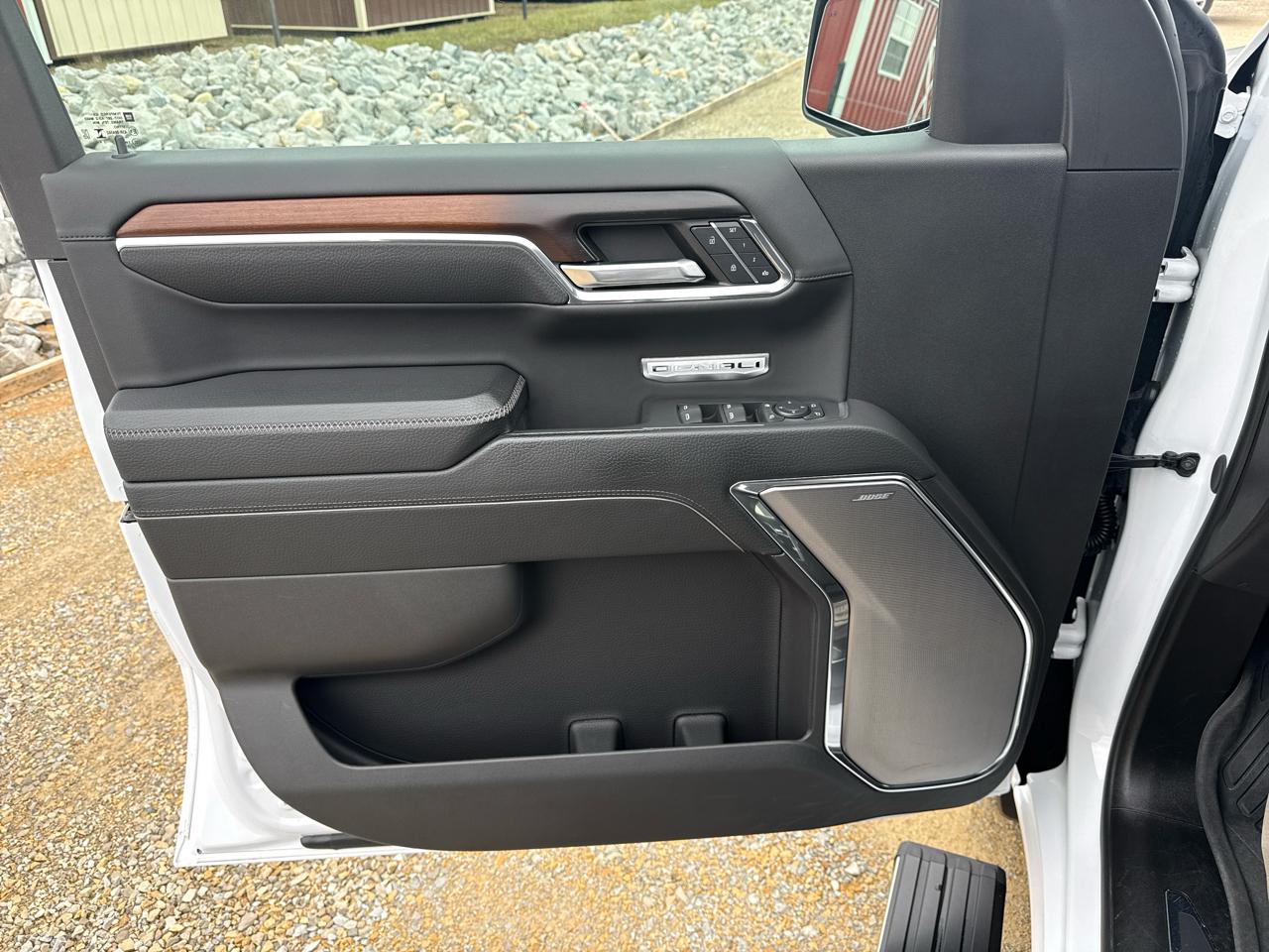 GMC Sierra 1500 Denali Crew Cab 4WD SWB 2024