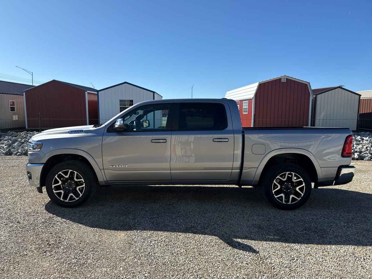 RAM 1500 Laramie Crew Cab 4WD SWB 2025
