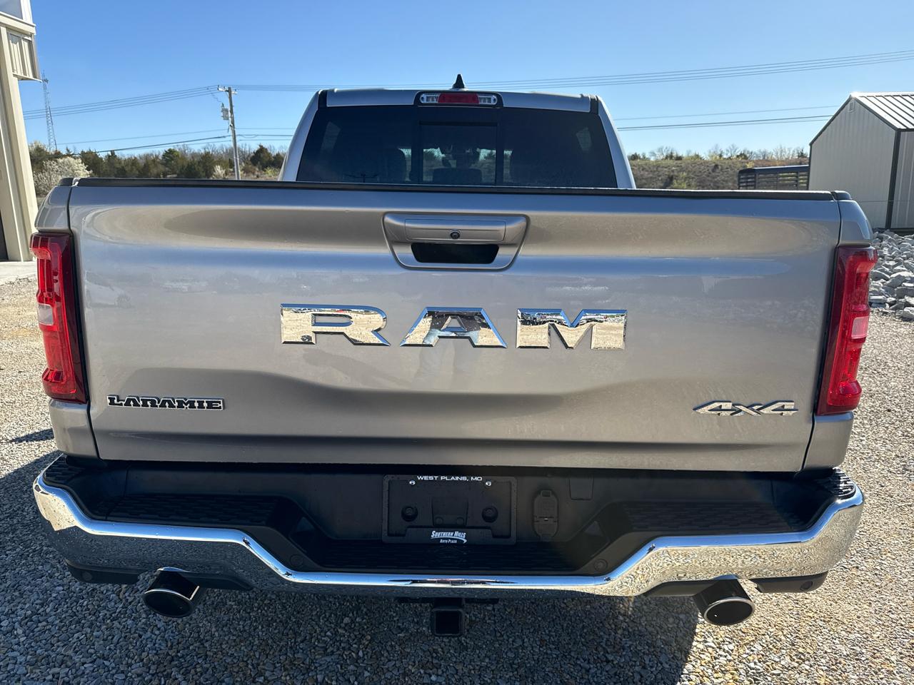 RAM 1500 Laramie Crew Cab 4WD SWB 2025