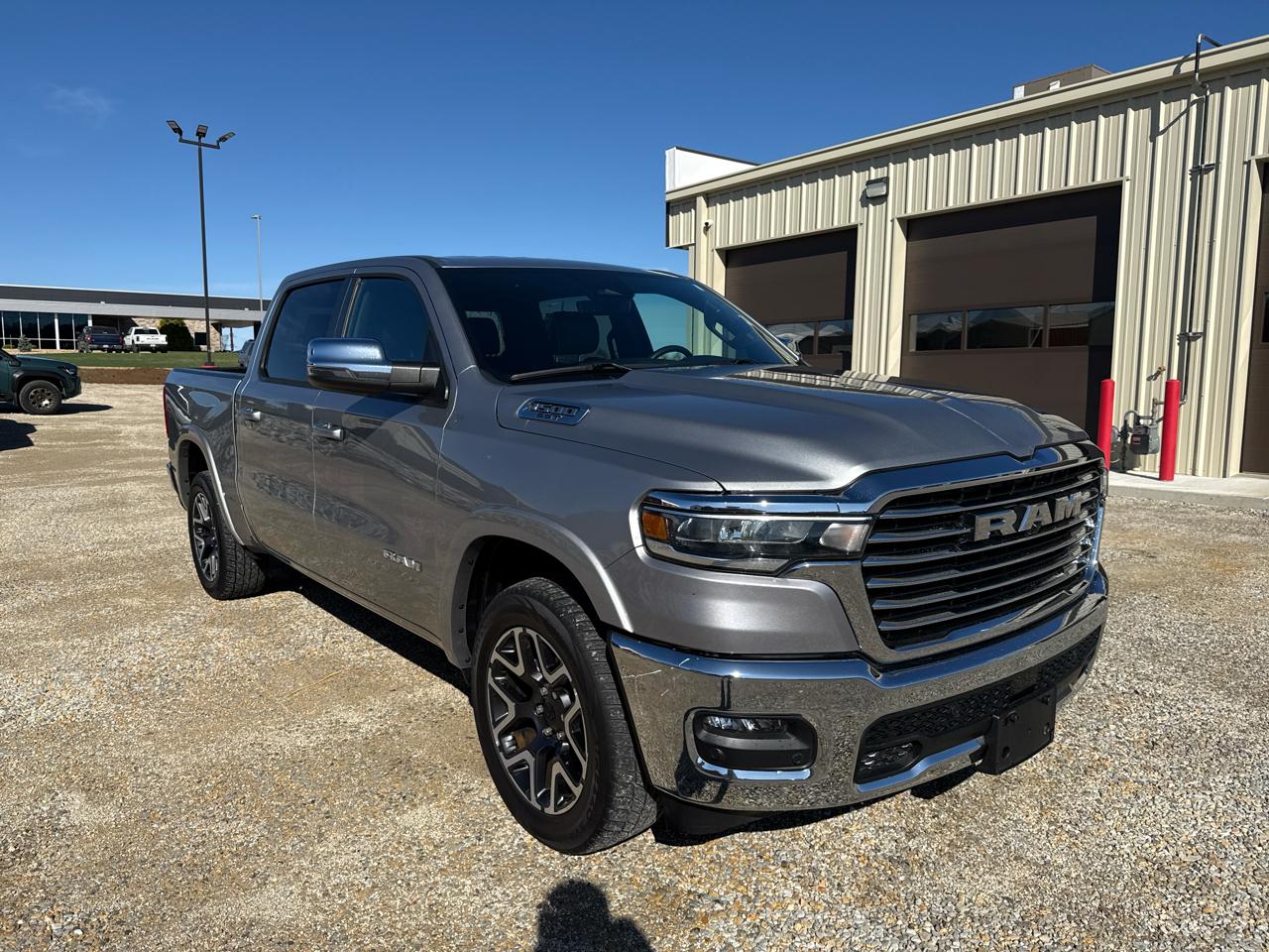 RAM 1500 Laramie Crew Cab 4WD SWB 2025