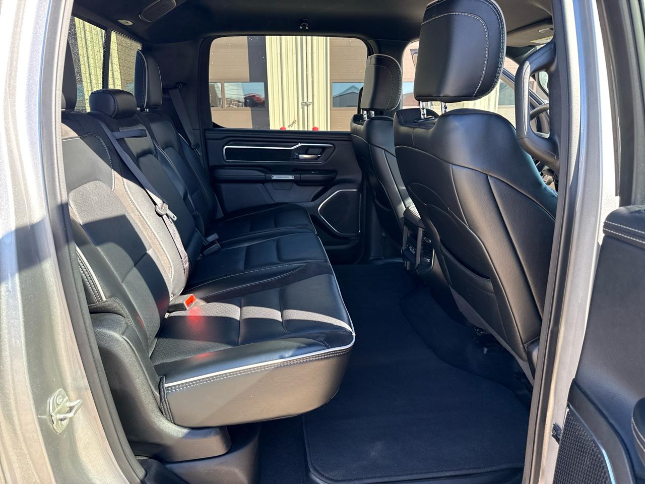 RAM 1500 Laramie Crew Cab 4WD SWB 2025