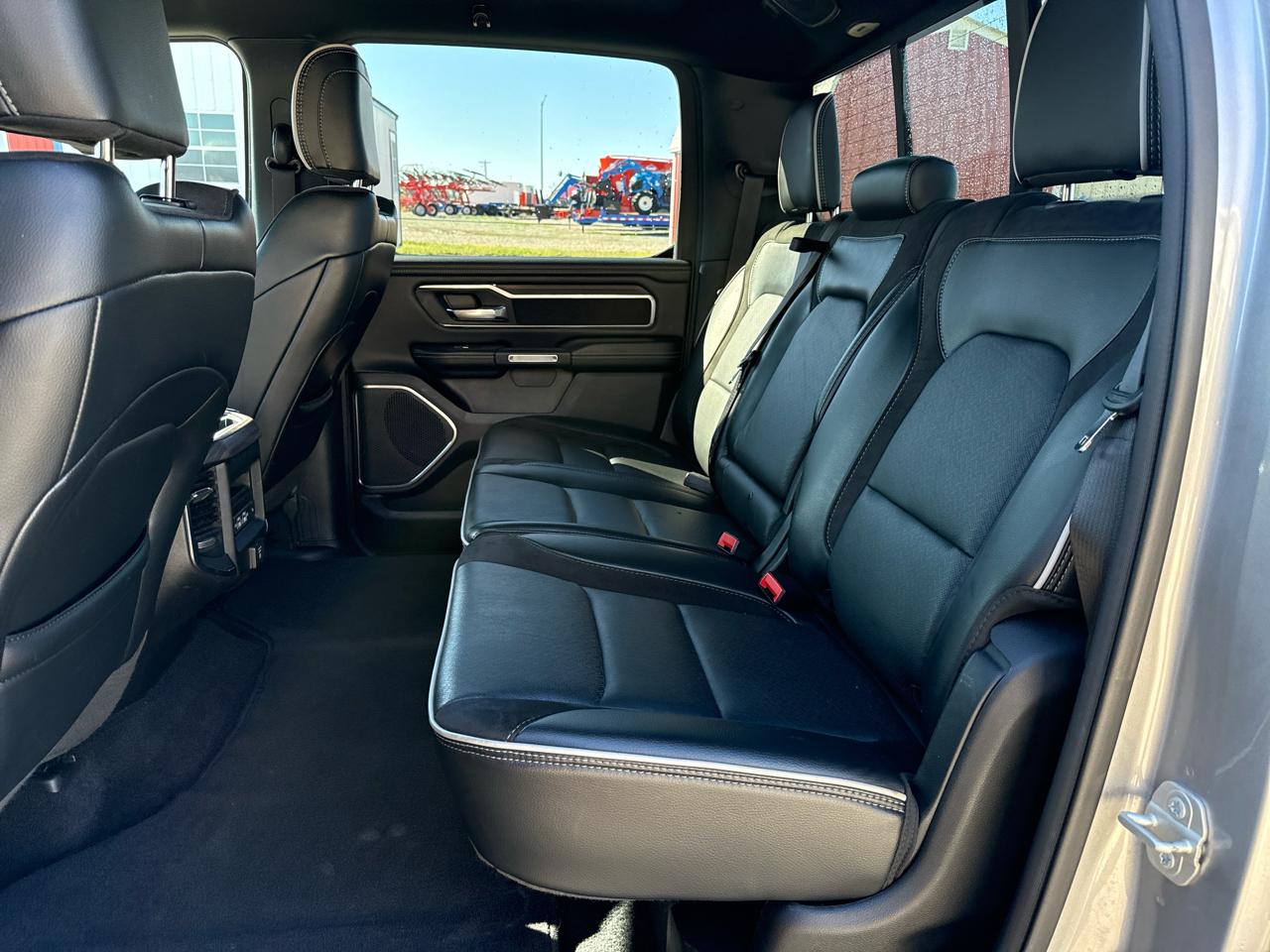 RAM 1500 Laramie Crew Cab 4WD SWB 2025