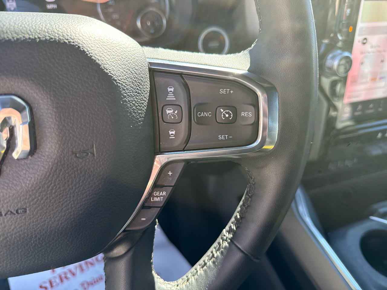 RAM 1500 Laramie Crew Cab 4WD SWB 2025