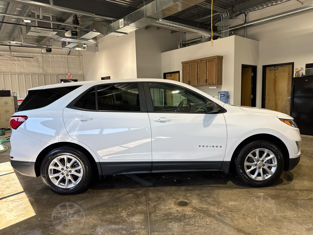Chevrolet Equinox LS 4D SUV AWD 2020