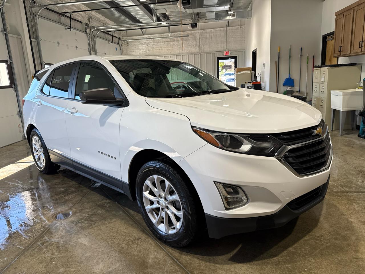 Chevrolet Equinox LS 4D SUV AWD 2020
