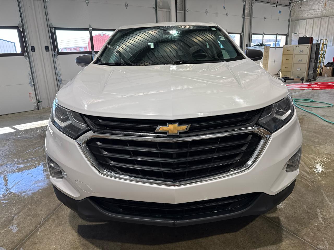 Chevrolet Equinox LS 4D SUV AWD 2020