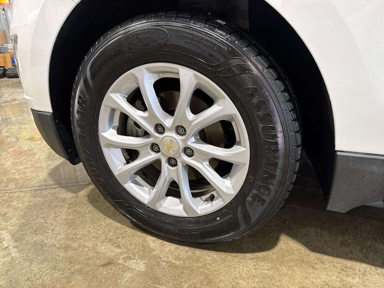 Chevrolet Equinox LS 4D SUV AWD 2020