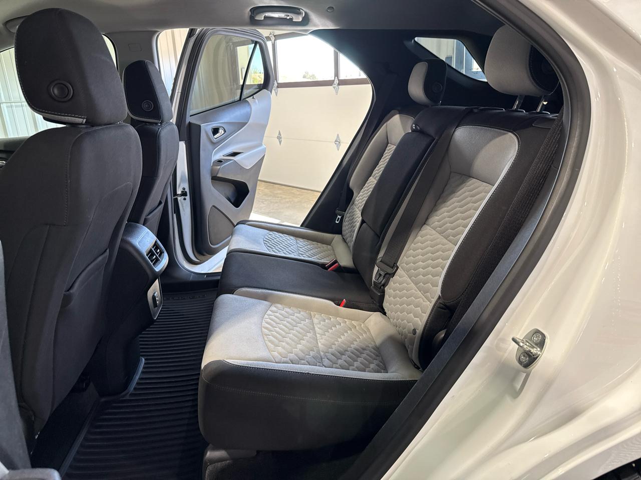 Chevrolet Equinox LS 4D SUV AWD 2020