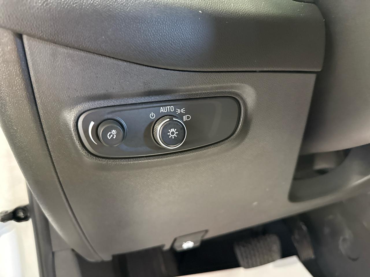 Chevrolet Equinox LS 4D SUV AWD 2020