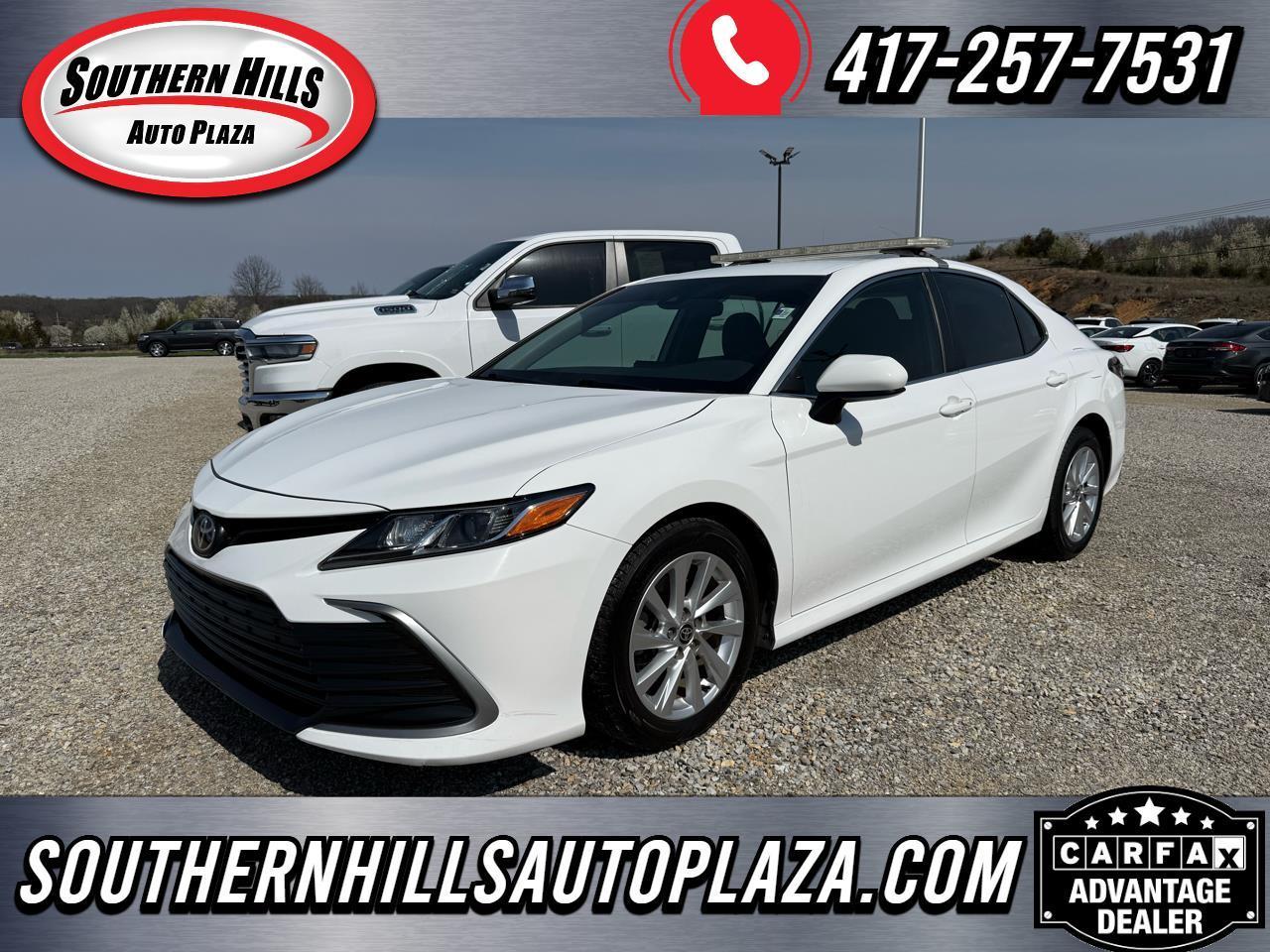 2021 Toyota Camry LE 4D Sedan