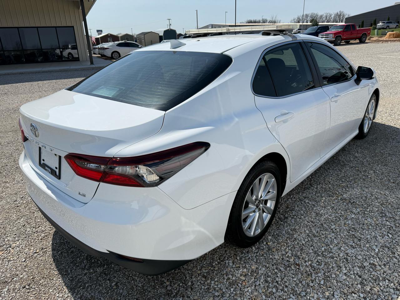 Toyota Camry LE 4D Sedan 2021