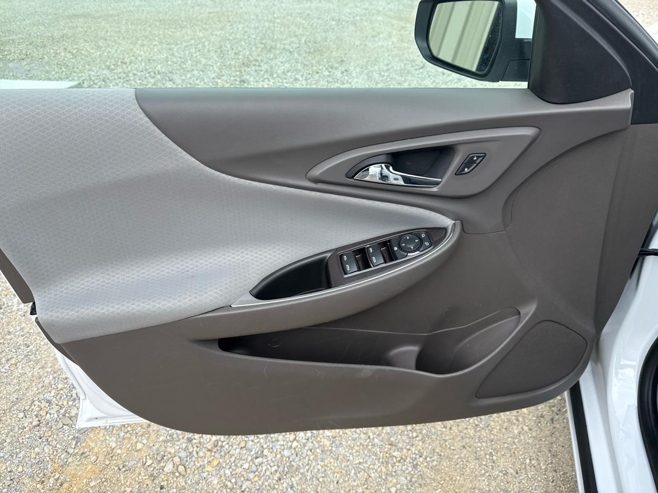 Chevrolet Malibu Hybrid 4D Sedan 2018